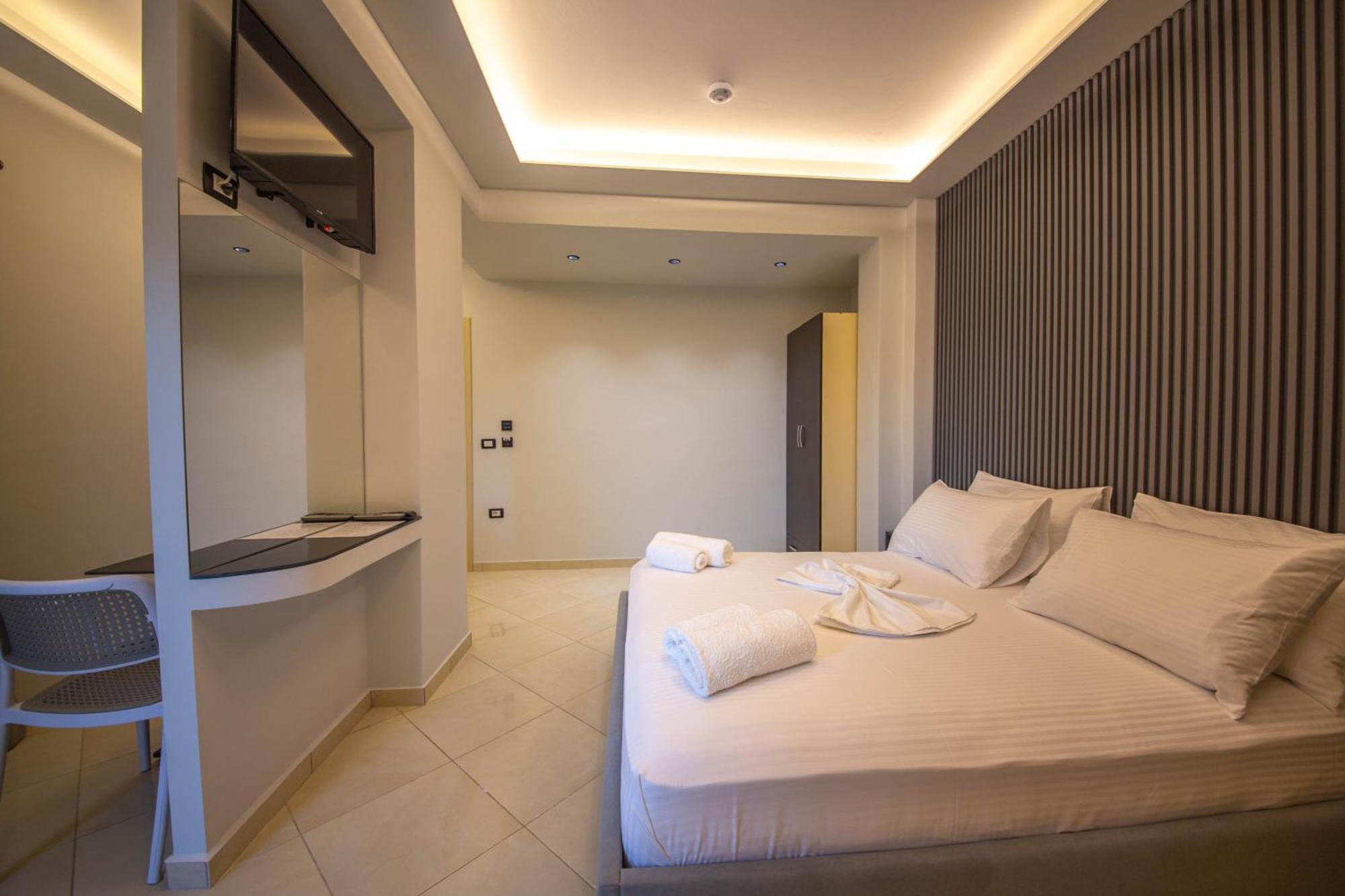 Shehu Hotel 3*