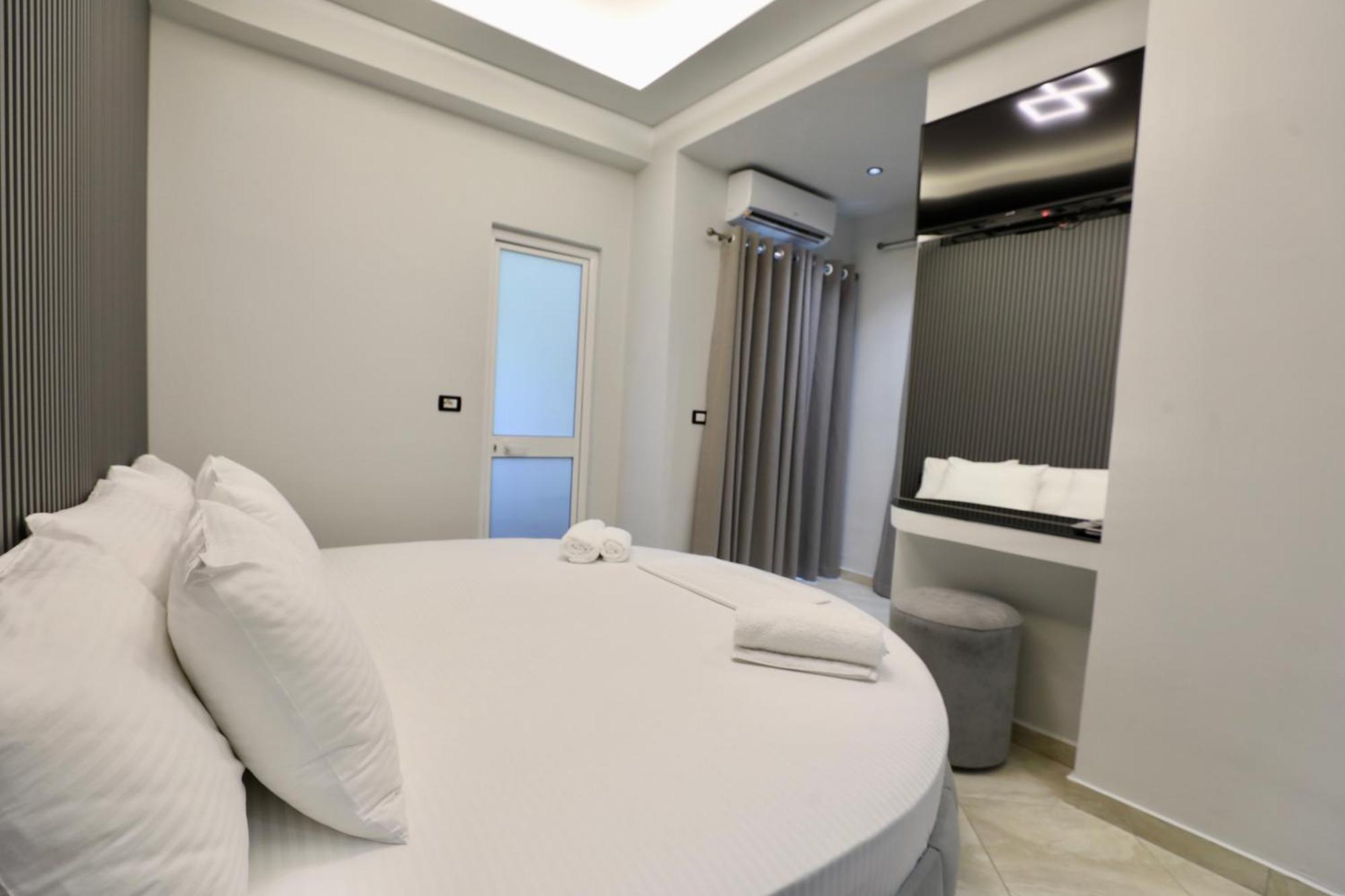 Shehu Hotel