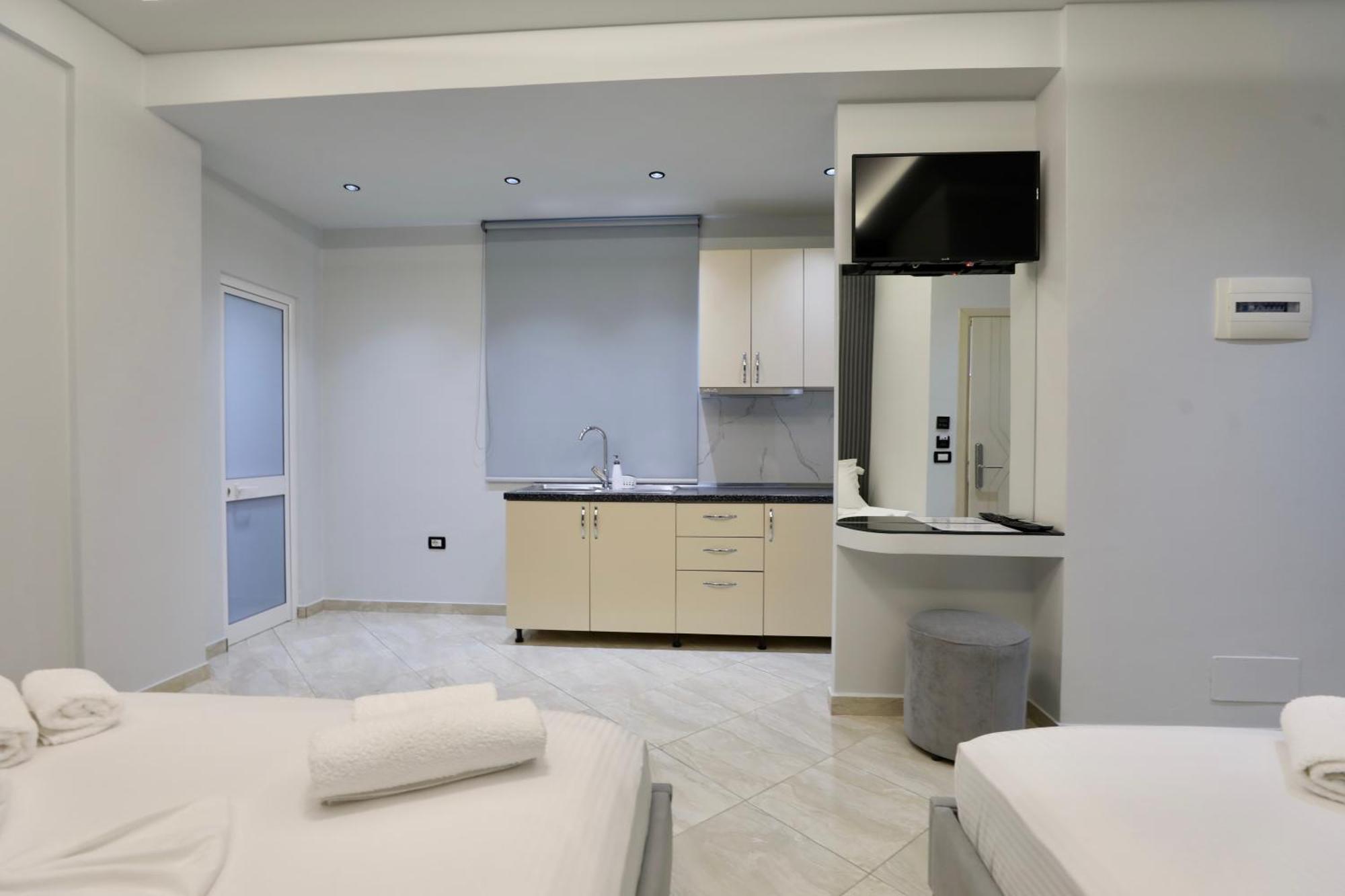 Shehu Hotel 3*