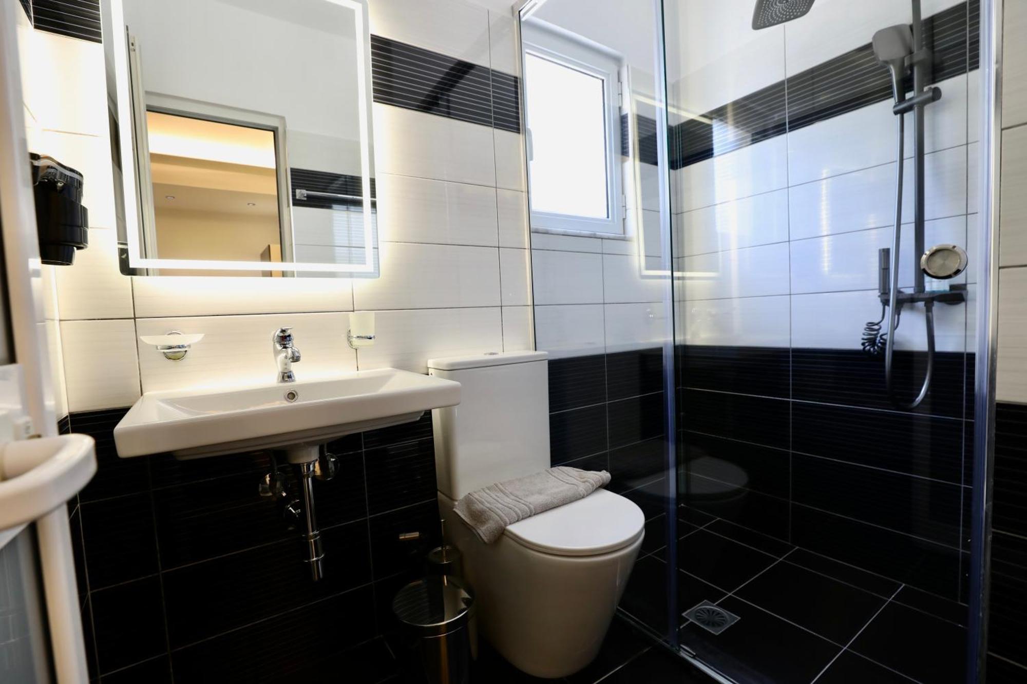 Shehu Hotel Ksamil